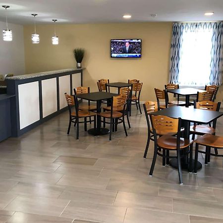 Days Inn By Wyndham Cape Carteret Near Emerald Isle المظهر الخارجي الصورة