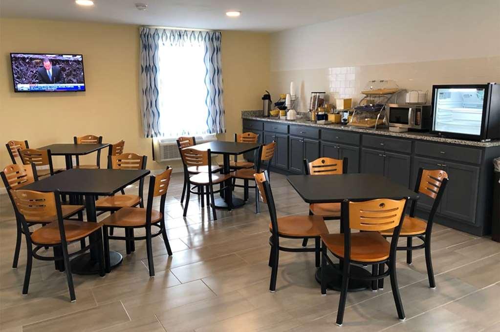 Days Inn By Wyndham Cape Carteret Near Emerald Isle المرافق الصورة