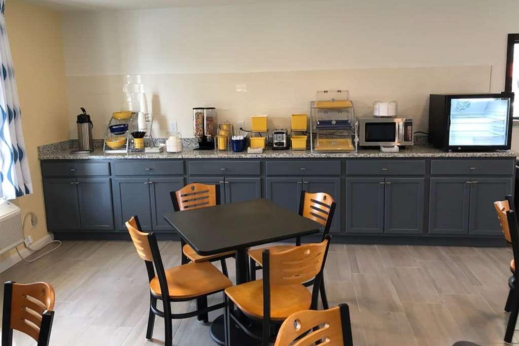 Days Inn By Wyndham Cape Carteret Near Emerald Isle المرافق الصورة
