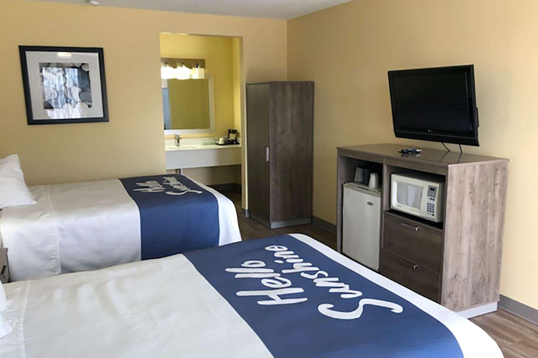 Days Inn By Wyndham Cape Carteret Near Emerald Isle المظهر الخارجي الصورة